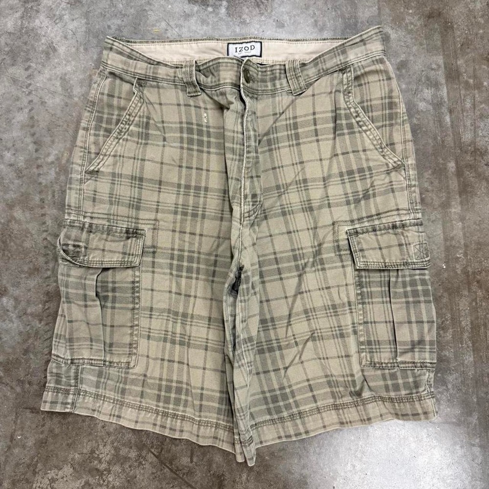 Vintage IZOD Beige Plaid Cargo Skater Shorts Mens 34 Y2K Utility Baggy Cotton